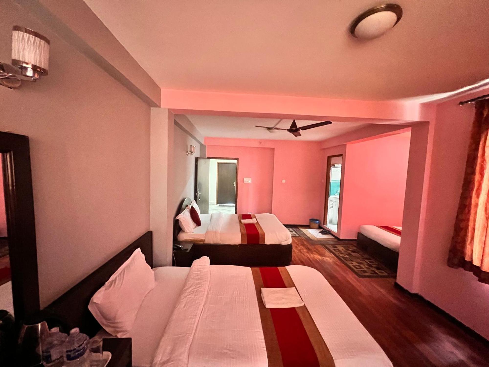 Hotel Family Home Kathmandu Ngoại thất bức ảnh