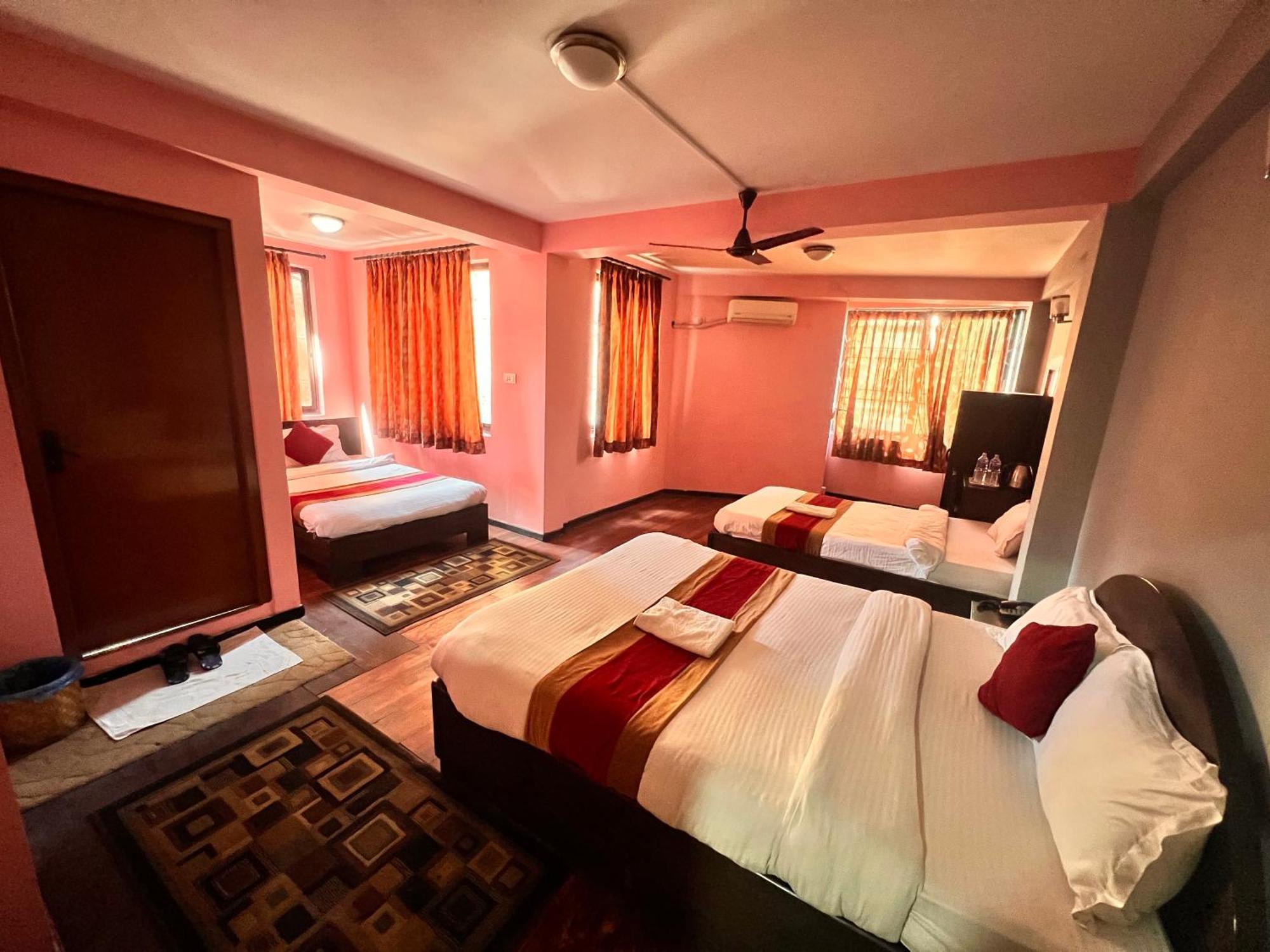 Hotel Family Home Kathmandu Ngoại thất bức ảnh