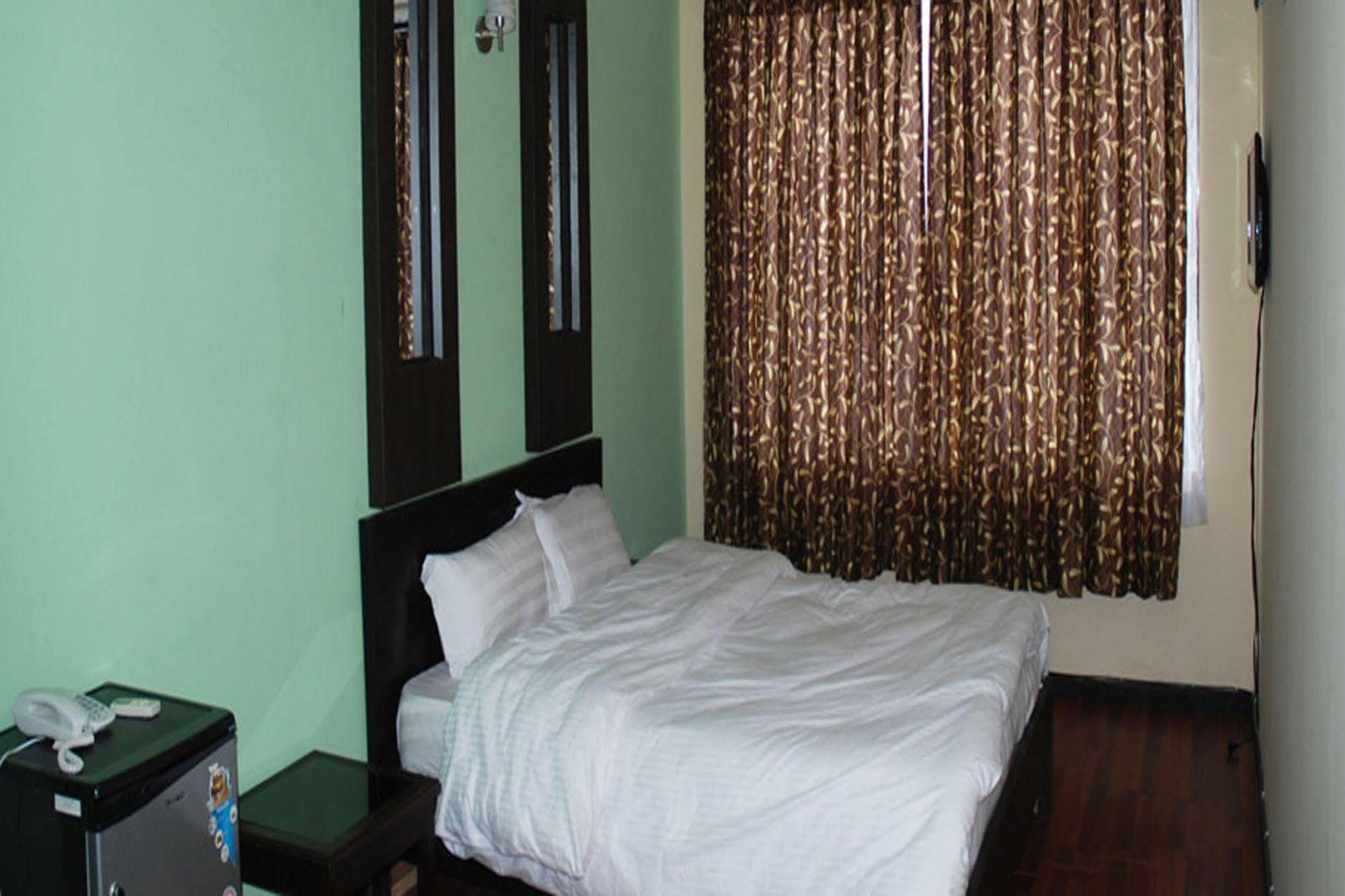 Hotel Family Home Kathmandu Ngoại thất bức ảnh