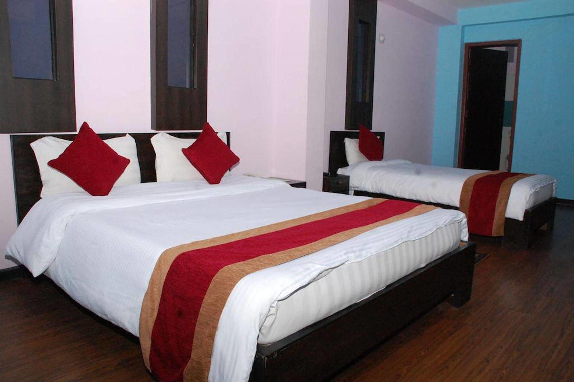 Hotel Family Home Kathmandu Ngoại thất bức ảnh
